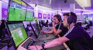 大谷翔平在 2024 年常规赛结束后，将自己的 50 轰纪念球衣捐赠给了道奇博物馆